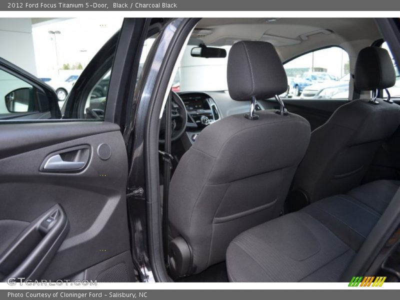 Black / Charcoal Black 2012 Ford Focus Titanium 5-Door