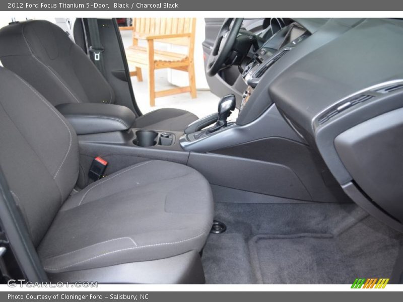Black / Charcoal Black 2012 Ford Focus Titanium 5-Door