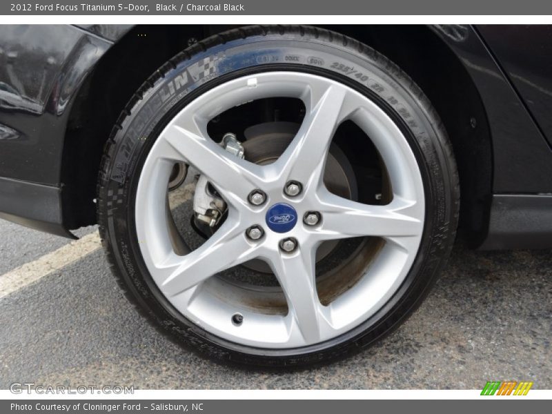 Black / Charcoal Black 2012 Ford Focus Titanium 5-Door