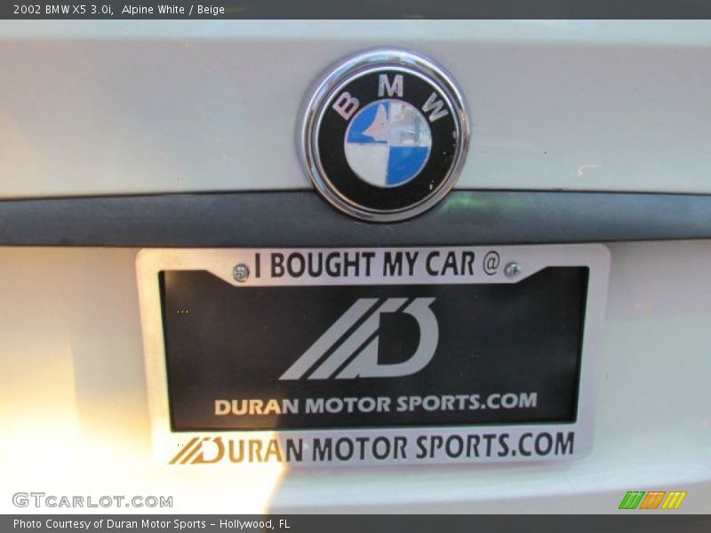 Alpine White / Beige 2002 BMW X5 3.0i