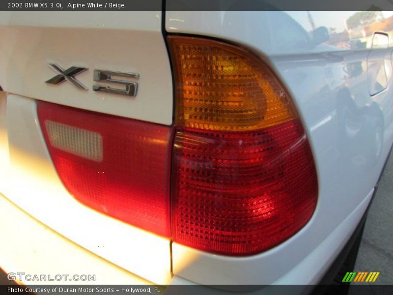 Alpine White / Beige 2002 BMW X5 3.0i