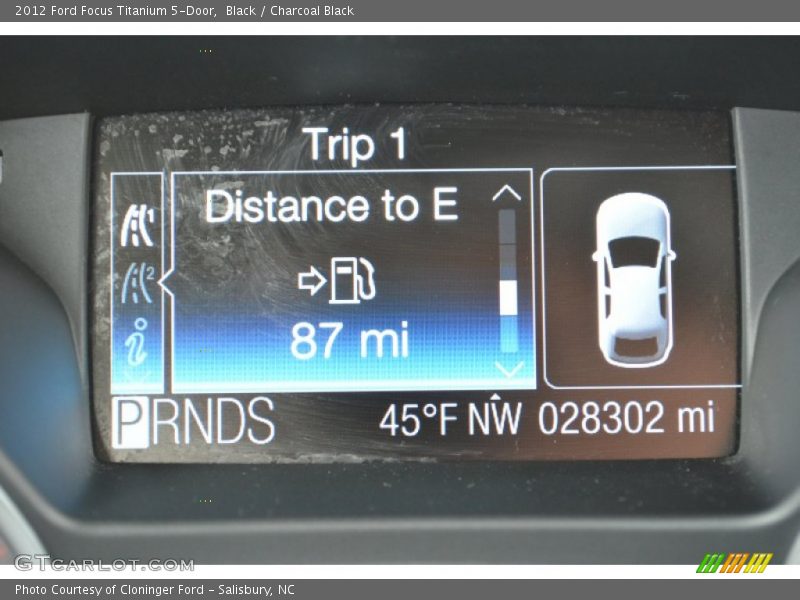 Black / Charcoal Black 2012 Ford Focus Titanium 5-Door