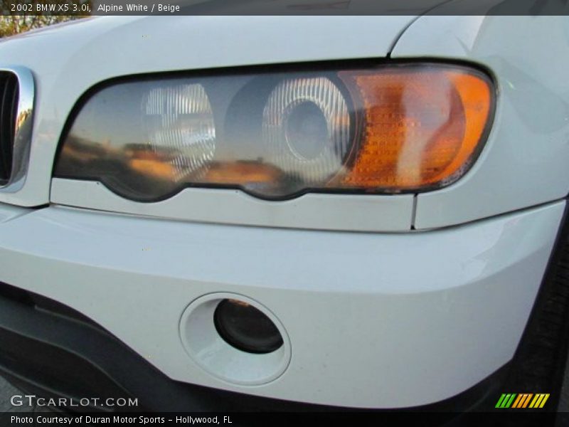 Alpine White / Beige 2002 BMW X5 3.0i