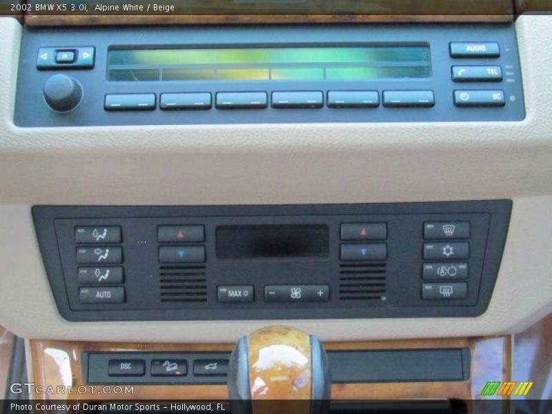 Alpine White / Beige 2002 BMW X5 3.0i