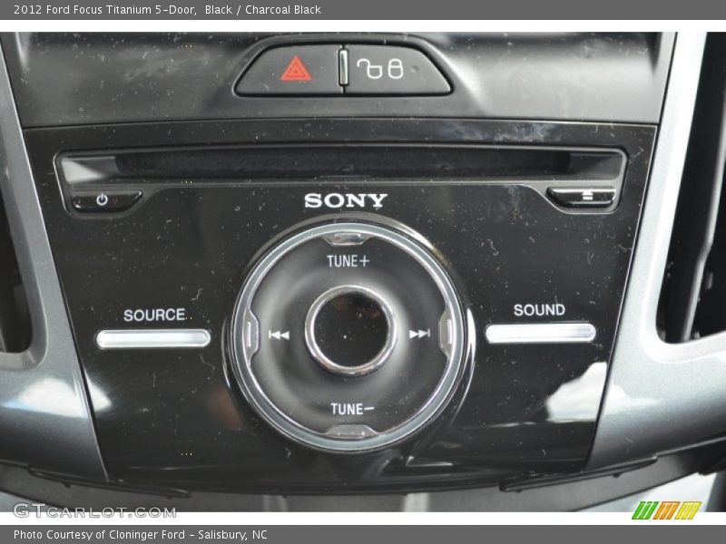 Black / Charcoal Black 2012 Ford Focus Titanium 5-Door