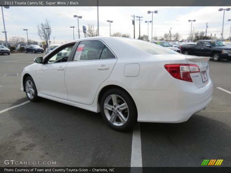 Super White / Black 2013 Toyota Camry SE
