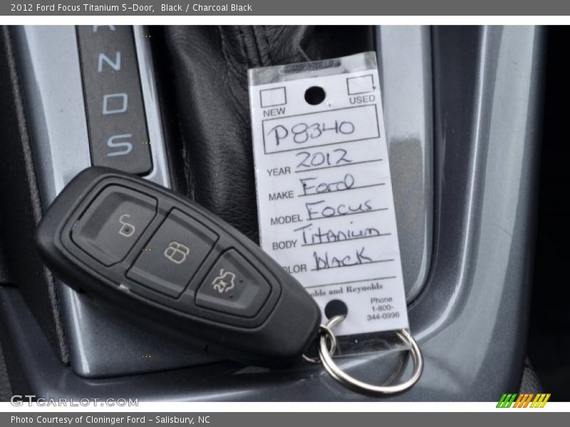 Black / Charcoal Black 2012 Ford Focus Titanium 5-Door