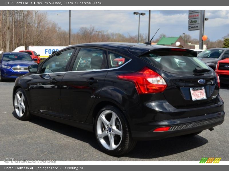 Black / Charcoal Black 2012 Ford Focus Titanium 5-Door