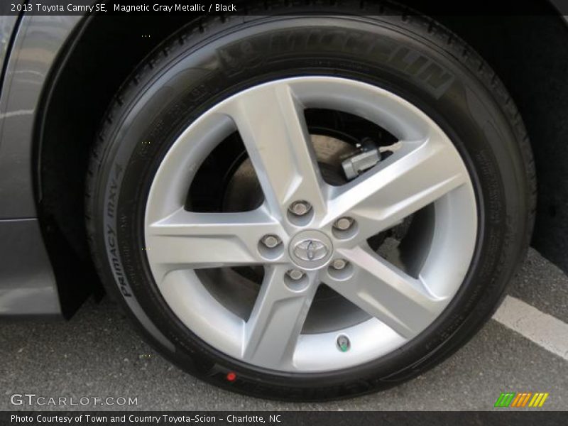 Magnetic Gray Metallic / Black 2013 Toyota Camry SE