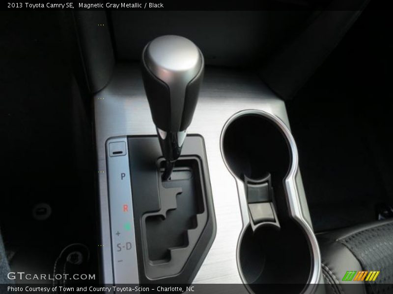 Magnetic Gray Metallic / Black 2013 Toyota Camry SE