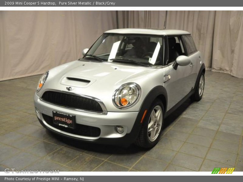 Pure Silver Metallic / Black/Grey 2009 Mini Cooper S Hardtop