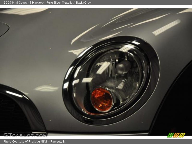 Pure Silver Metallic / Black/Grey 2009 Mini Cooper S Hardtop