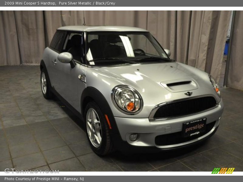 Pure Silver Metallic / Black/Grey 2009 Mini Cooper S Hardtop