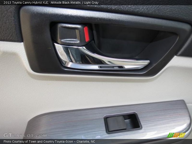 Attitude Black Metallic / Light Gray 2013 Toyota Camry Hybrid XLE