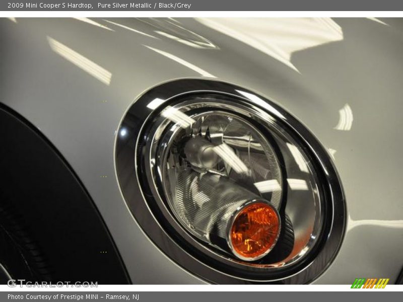 Pure Silver Metallic / Black/Grey 2009 Mini Cooper S Hardtop