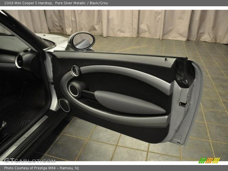 Pure Silver Metallic / Black/Grey 2009 Mini Cooper S Hardtop
