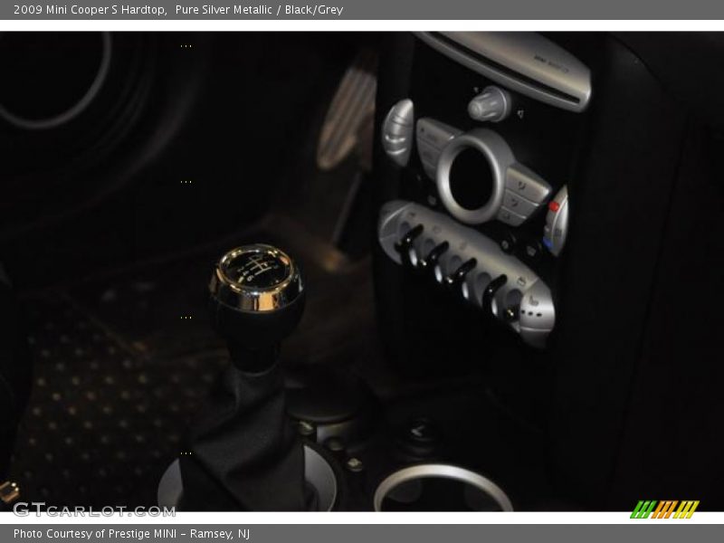 Pure Silver Metallic / Black/Grey 2009 Mini Cooper S Hardtop
