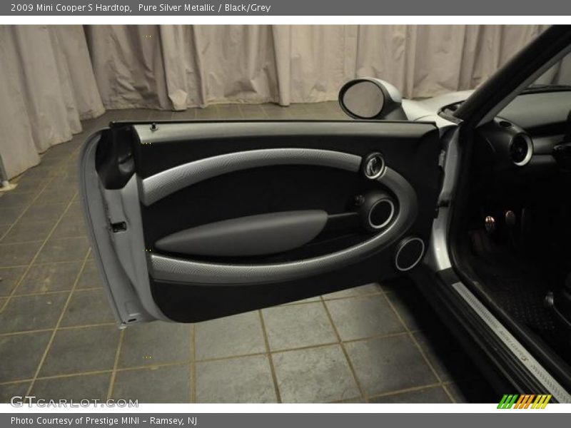 Pure Silver Metallic / Black/Grey 2009 Mini Cooper S Hardtop