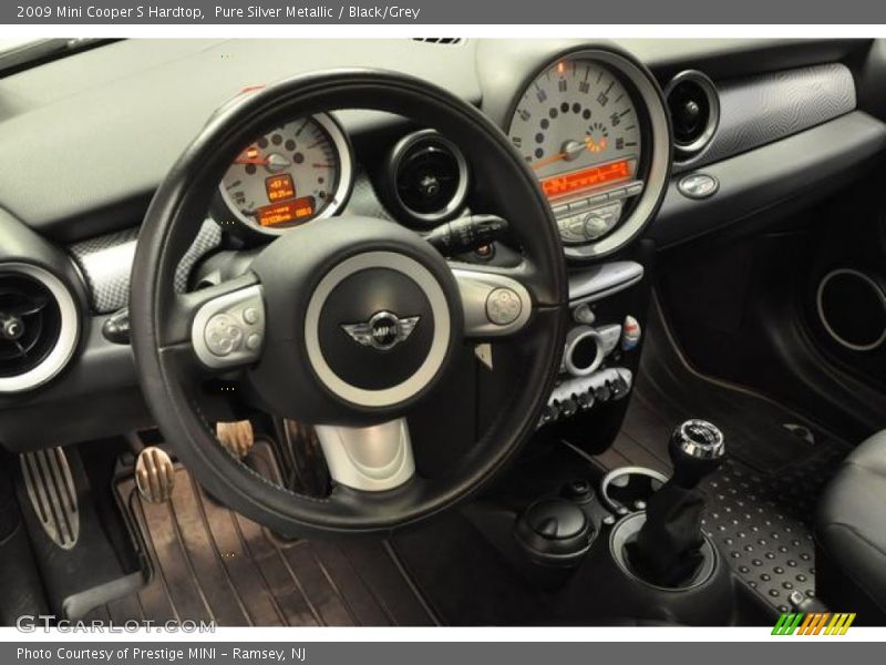 Pure Silver Metallic / Black/Grey 2009 Mini Cooper S Hardtop