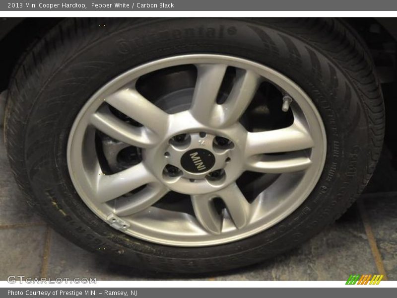 Pepper White / Carbon Black 2013 Mini Cooper Hardtop
