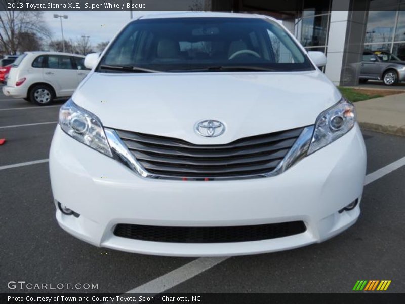 Super White / Bisque 2013 Toyota Sienna XLE