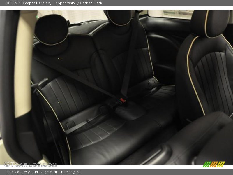 Pepper White / Carbon Black 2013 Mini Cooper Hardtop