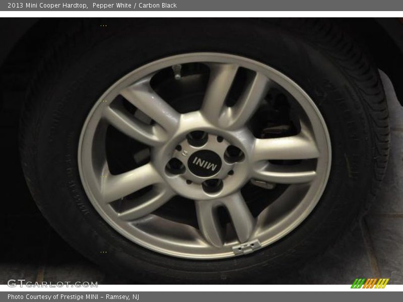 Pepper White / Carbon Black 2013 Mini Cooper Hardtop