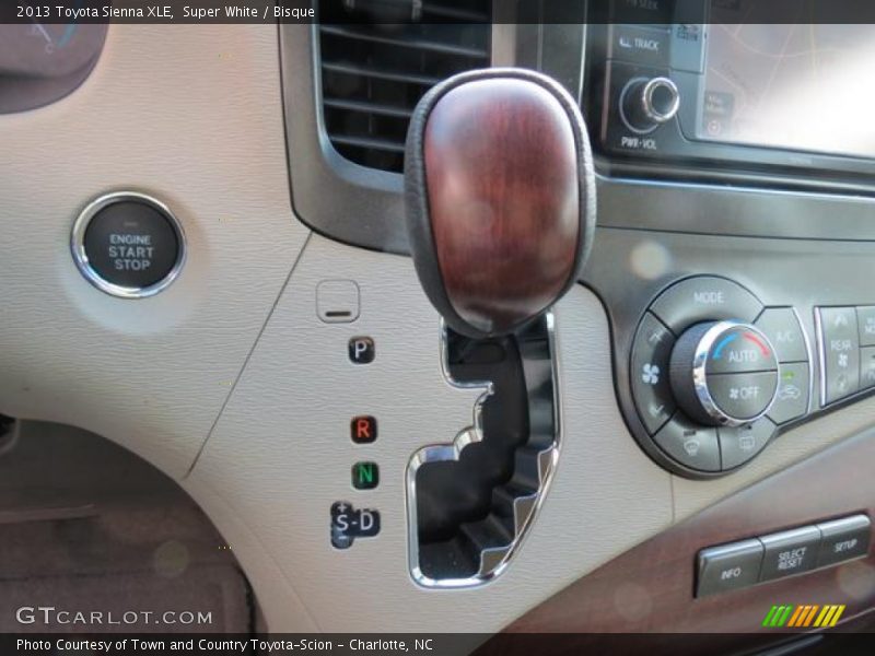 Super White / Bisque 2013 Toyota Sienna XLE