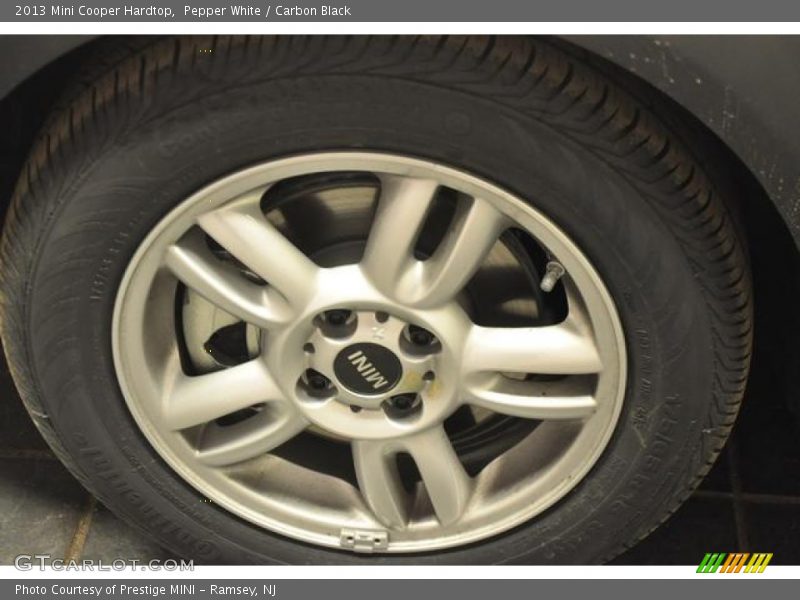 Pepper White / Carbon Black 2013 Mini Cooper Hardtop