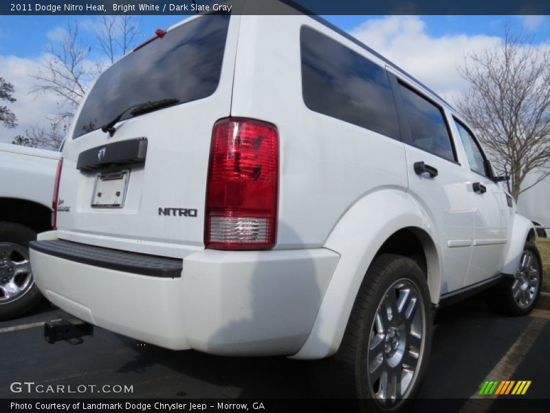 Bright White / Dark Slate Gray 2011 Dodge Nitro Heat