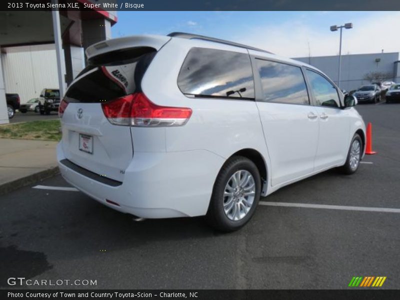 Super White / Bisque 2013 Toyota Sienna XLE
