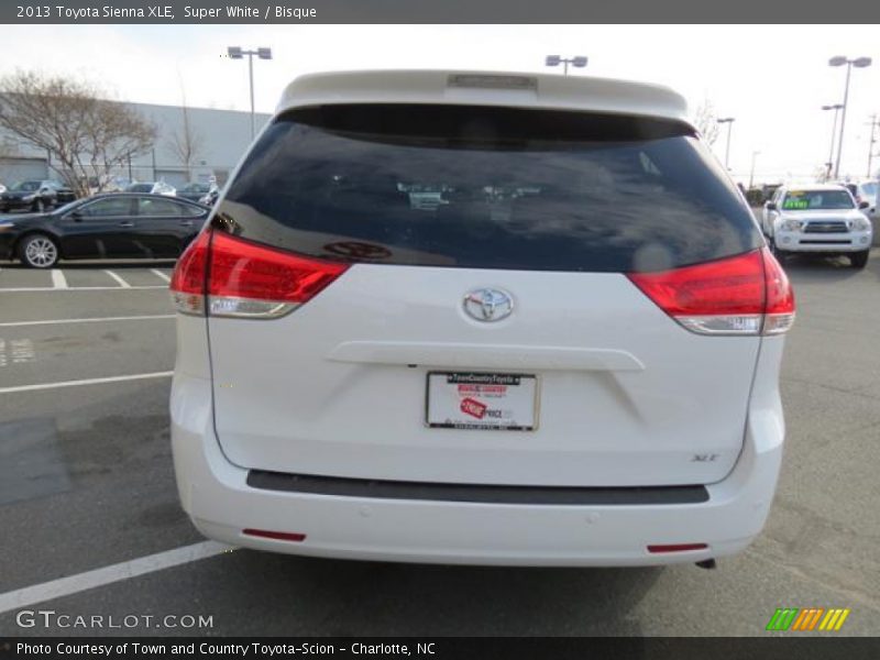 Super White / Bisque 2013 Toyota Sienna XLE