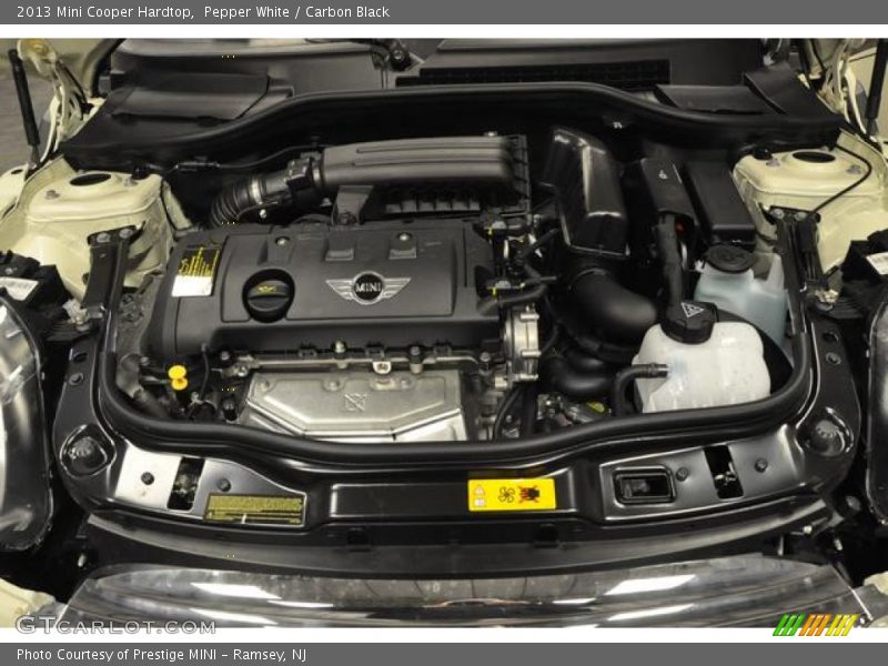 Pepper White / Carbon Black 2013 Mini Cooper Hardtop