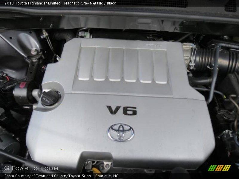 Magnetic Gray Metallic / Black 2013 Toyota Highlander Limited