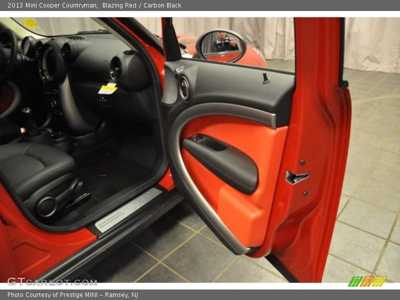 Blazing Red / Carbon Black 2013 Mini Cooper Countryman