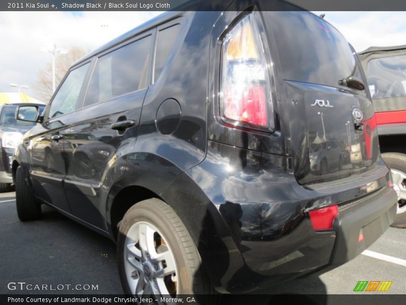 Shadow Black / Black Soul Logo Cloth 2011 Kia Soul +