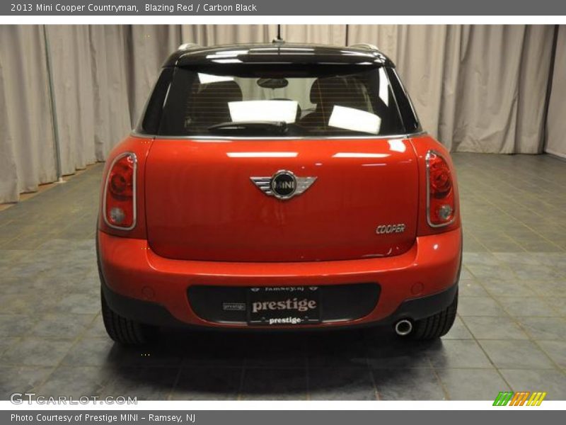 Blazing Red / Carbon Black 2013 Mini Cooper Countryman