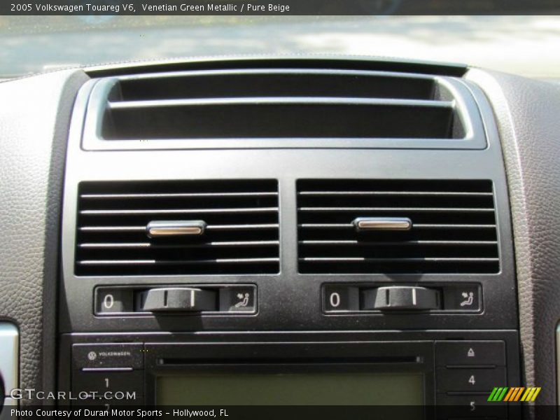 Venetian Green Metallic / Pure Beige 2005 Volkswagen Touareg V6