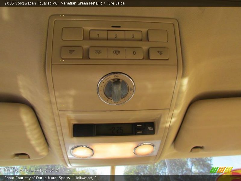 Venetian Green Metallic / Pure Beige 2005 Volkswagen Touareg V6