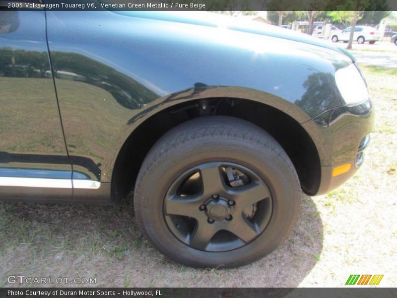 Venetian Green Metallic / Pure Beige 2005 Volkswagen Touareg V6