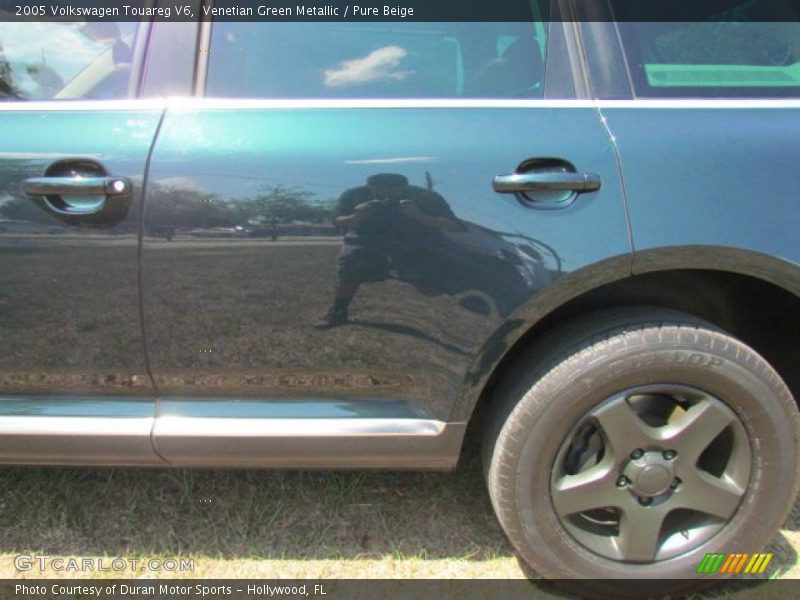 Venetian Green Metallic / Pure Beige 2005 Volkswagen Touareg V6