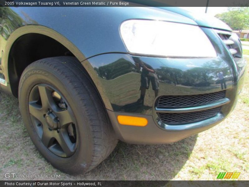 Venetian Green Metallic / Pure Beige 2005 Volkswagen Touareg V6