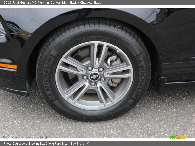  2013 Mustang V6 Premium Convertible Wheel