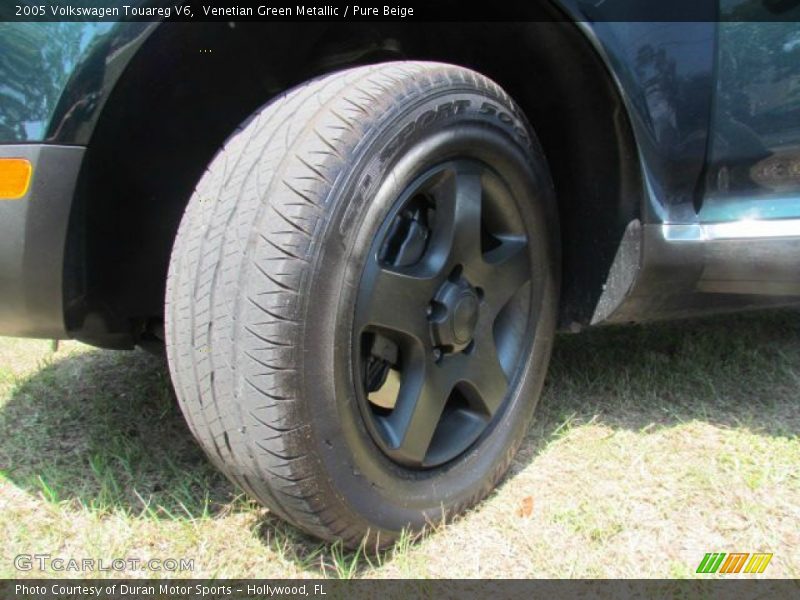 Venetian Green Metallic / Pure Beige 2005 Volkswagen Touareg V6