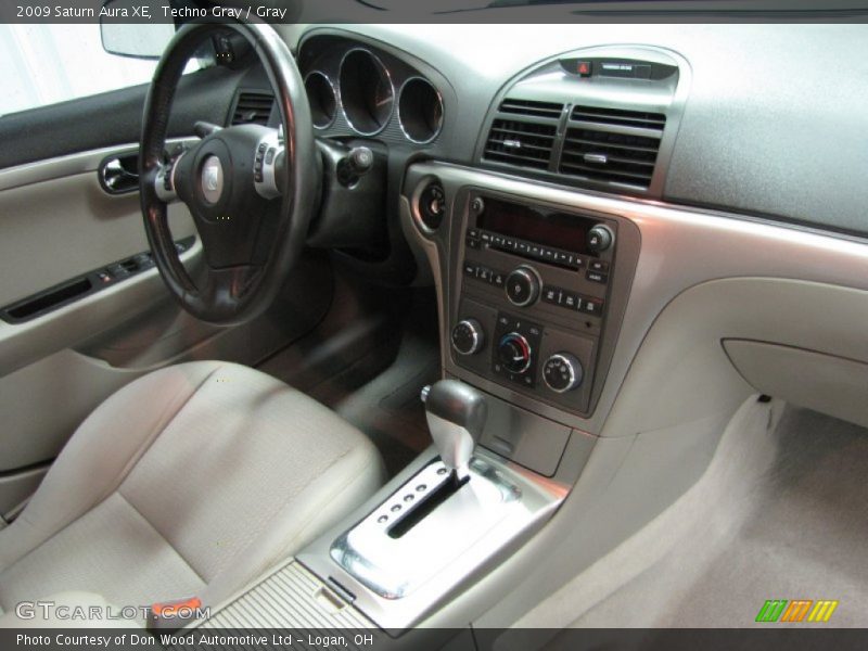 Techno Gray / Gray 2009 Saturn Aura XE