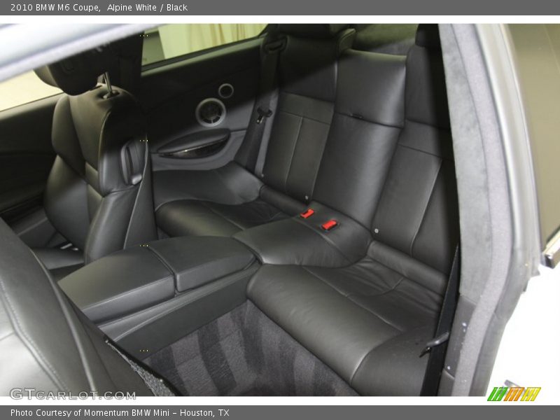 Alpine White / Black 2010 BMW M6 Coupe