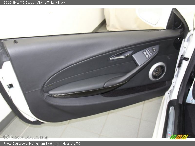 Door Panel of 2010 M6 Coupe