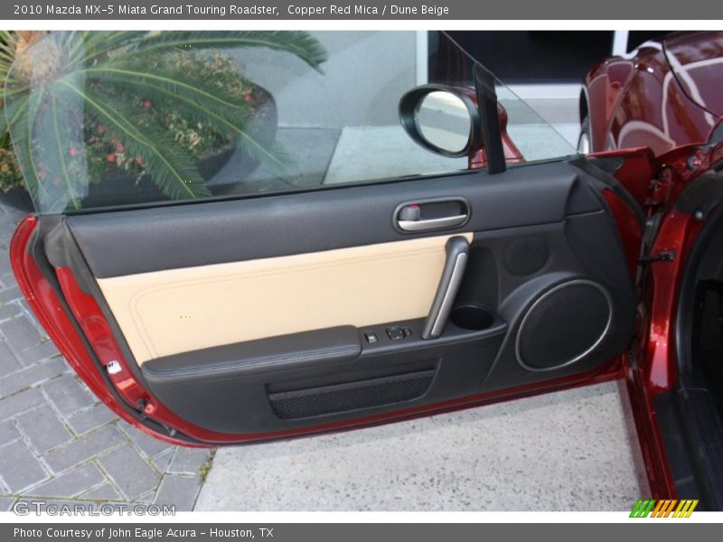 Door Panel of 2010 MX-5 Miata Grand Touring Roadster