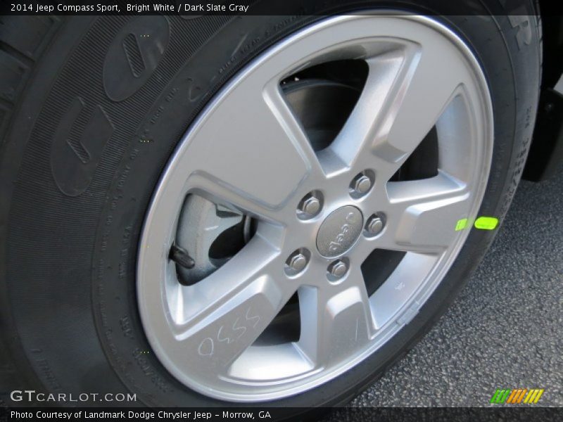 Bright White / Dark Slate Gray 2014 Jeep Compass Sport