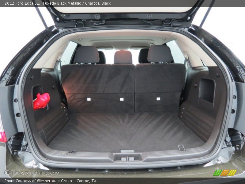  2012 Edge SE Trunk